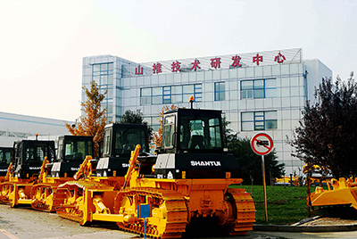 2009年，山推研發(fā)中心被國家人事部批準(zhǔn)設(shè)立博士后科研工作站，同年召開首屆科技創(chuàng)新大會(huì)。